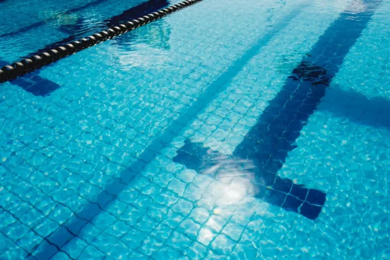 todas-las-causas-comunes-fugas-en-piscinas
